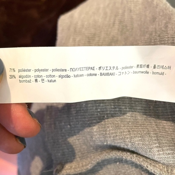 Ribbed Boxy Grey Heather Top 🤍 - Picture 6 of 8